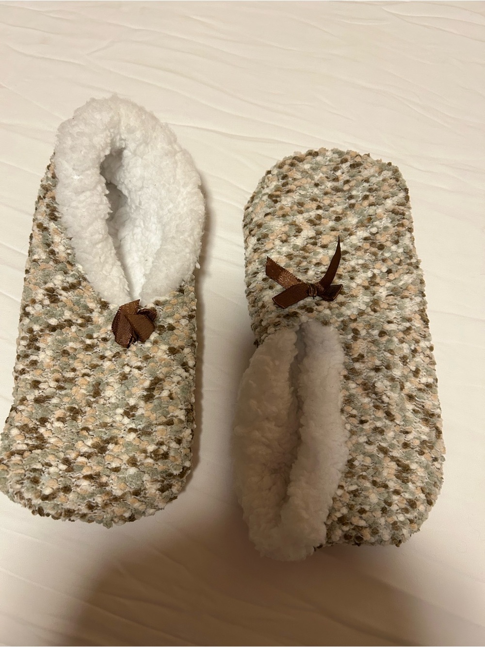 Cozy Plush Women's Slipper - Neutral Multi